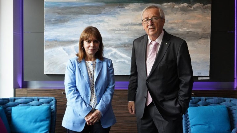 Συνάντηση Σακελλαροπούλου – Γιούνκερ στο Λουξεμβούργο