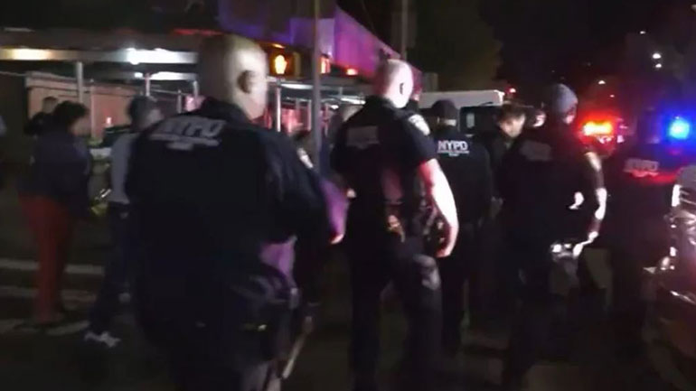 Νέα Υόρκη: Ένοπλος άνοιξε πυρ σε δρόμο του Χάρλεμ – Ένας νεκρός, οκτώ τραυματίες