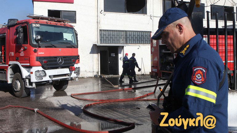 Πυρκαγιά σε βιομηχανικό χώρο στη Μαγούλα Αττικής