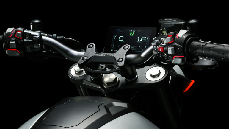 Πολύ υψηλού επιπέδου εξοπλισμός για ένα μοντέλα με τιμή κάτω των 5.000 ευρώ!