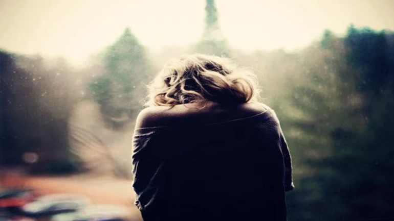 Λάρισα: Γυναίκα ζούσε επί 42 χρόνια έγκλειστη σε διαμέρισμα – Ο θάνατος της μητέρας της αποκάλυψε την υπόθεση