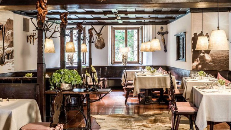 Καταλύματα και εστίαση «ξεκίνησαν πολύ καλά» τον Απρίλιο