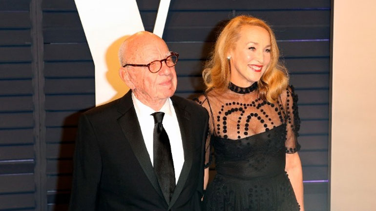 New York Times: Ο μεγιστάνας των ΜΜΕ Ρούπερτ Μέρντοχ χωρίζει από την Τζέρι Χολ