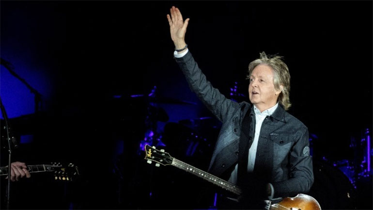 Ο Πολ Μακ Κάρτνεϊ με την οικογένειά του στη Μύκονο για τα 80ά γενέθλιά του