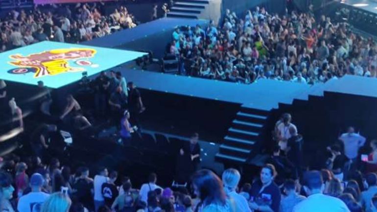 MAD VMA 2022: Ξύλο ανάμεσα σε Snik και Light – Διεκόπη η διοργάνωση