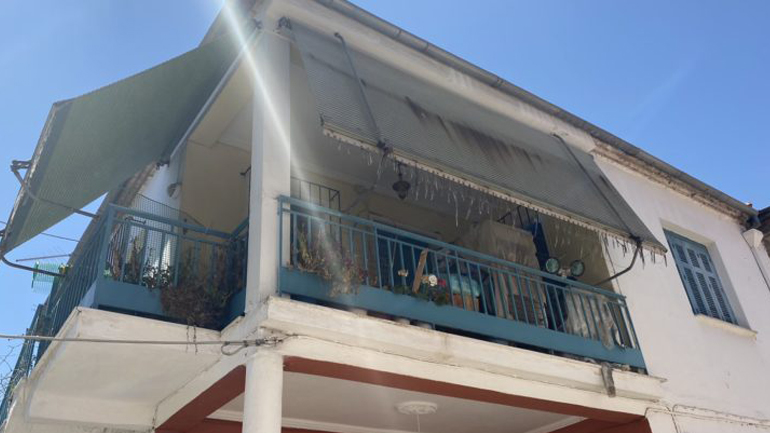 Λάρισα: «Μιλούσε μόνο τη δική της γλώσσα, ήταν αγρίμι» – Η φρίκη του εγκλεισμού της 51χρονης