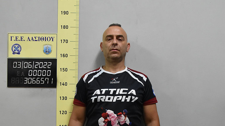 Αυτός είναι ο 46χρονος προπονητής πολεμικών τεχνών που κατηγορείται για ασέλγεια σε ανήλικους μαθητές του
