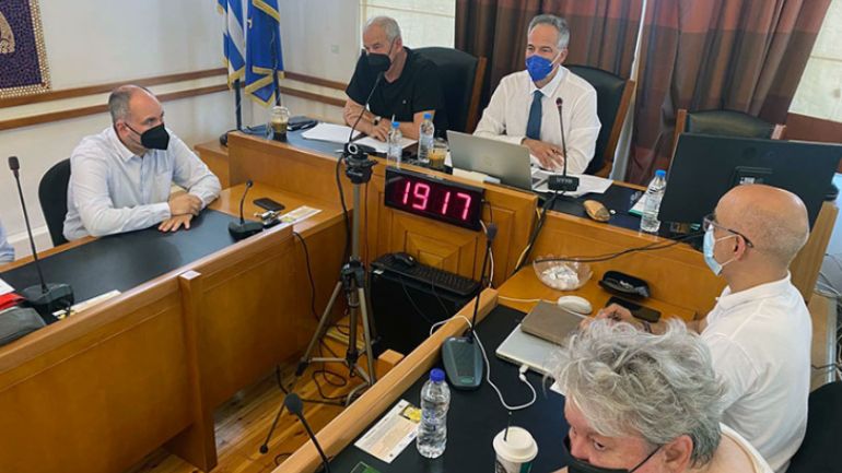 Το Δημοτικό Συμβούλιο Καβάλας ψήφισε ομόφωνα υπέρ της άμεσης επιστροφής των υγειονομικών υπαλλήλων σε αναστολή