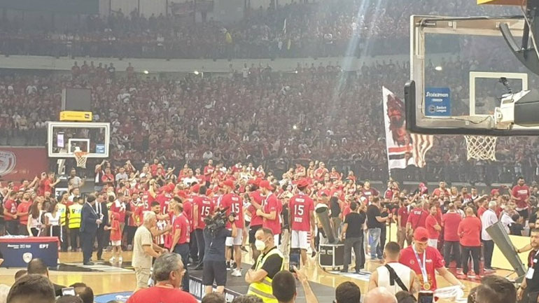 Μπάσκετ: Πρόστιμο 3.400 ευρώ στον Ολυμπιακό για τον τρίτο τελικό με τον Παναθηναϊκό