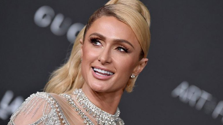 Paris Hilton: Αναπολεί τις διακοπές της στην Ελλάδα – Οι αδημοσίευτες φωτογραφίες