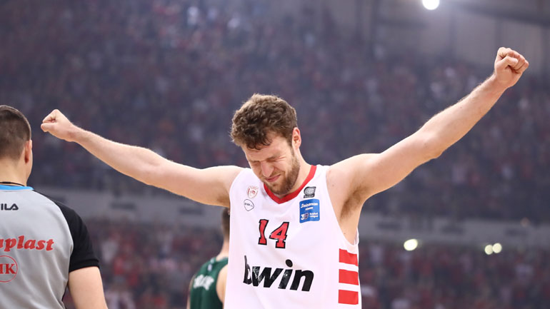 Στους Κινγκς τα δικαιώματα του Βεζένκοφ!