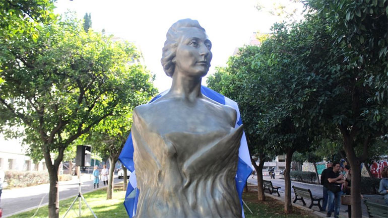 Σαν σήμερα γεννήθηκε η μεγάλη ηρωίδα της Εθνικής Αντίστασης Λέλα Καραγιάννη