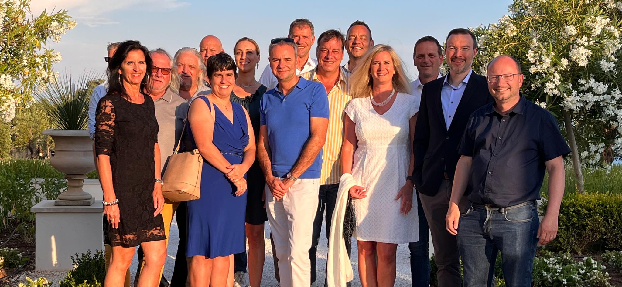 Επικεφαλής της TUI Ελβετίας και εκπρόσωποι κορυφαίων ελβετικών τουριστικών πρακτορείων με στελέχη της Grecotel σε ξενοδοχεία του Ομίλου στην Αθήνα και την Κέρκυρα, στο πλαίσιο του ταξιδιού εξοικείωσης που πραγματοποιήθηκε πρόσφατα