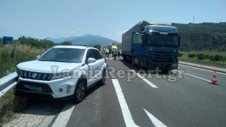 Λαμία: Τροχαίο στην Εθνική Οδό με τέσσερα οχήματα – Ένας τραυματίας