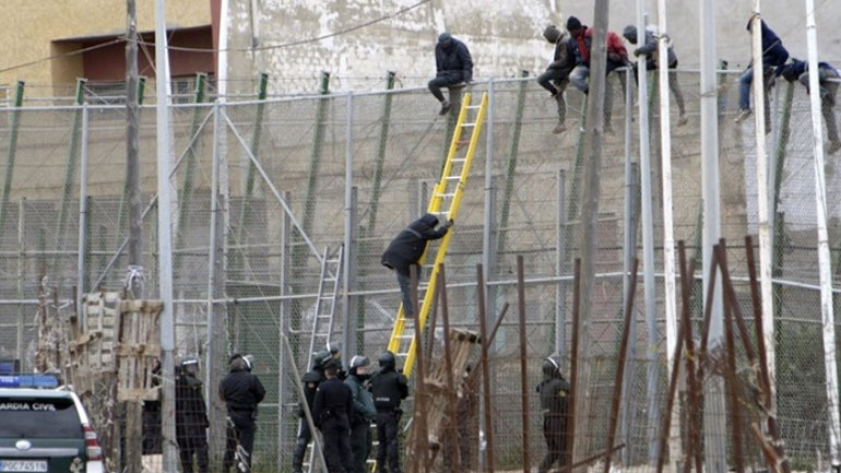 Μαρόκο: 18 μετανάστες έχασαν τη ζωή τους προσπαθώντας να φθάσουν σε ισπανικό έδαφος