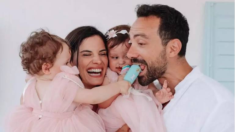 Χριστίνα Μπόμπα – Σάκης Τανιμανίδης: Το πρώτο πάρτι γενεθλίων των κοριτσιών τους