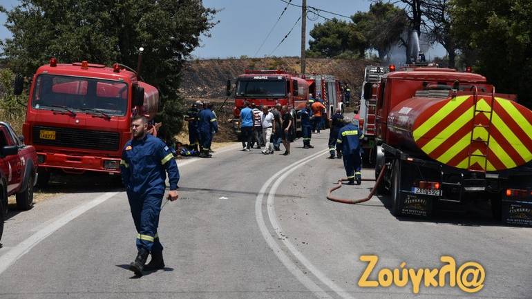 Οριοθετήθηκε η πυρκαγιά στον Άγιο Στέφανο – Τραυματίστηκε ένας εθελοντής πυροσβέστης
