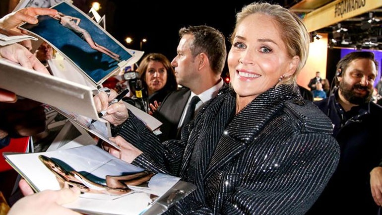 Sharon Stone: Αποκάλυψε ότι είχε εννέα αποβολές μέχρι να υιοθετήσει τα παιδιά της