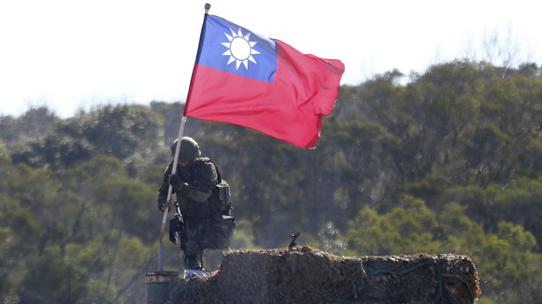 Ταϊβάν: Ο κινεζικός στρατός καταγγέλλει ότι αμερικανικό αεροσκάφος έθεσε σε κίνδυνο την ειρήνη