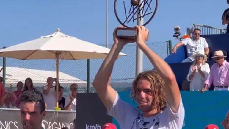 Τσιτσιπάς: «Μου έκανε τη ζωή δύσκολη ο Αγούτ»