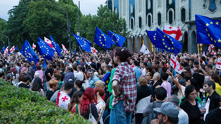 Γεωργία: Μεγάλη διαδήλωση υπέρ της ένταξης της χώρας στην ΕΕ