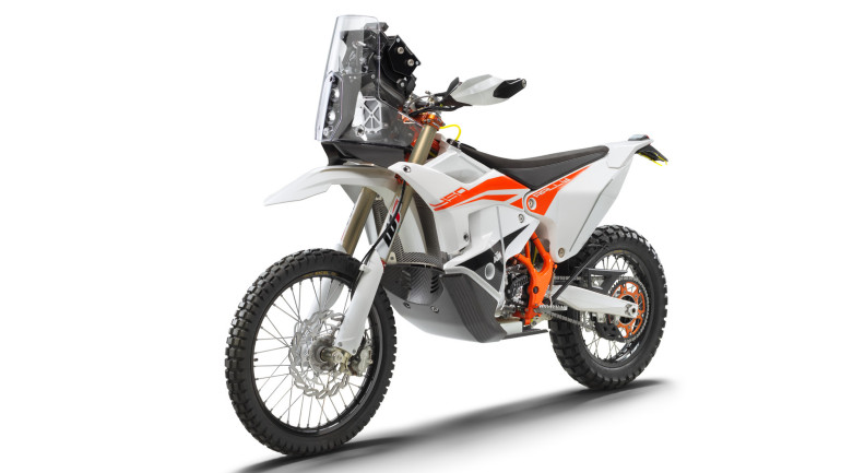 Έτοιμη για αγώνες Rally Cross!