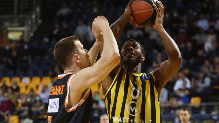 Περιστέρι: Απέκτησε τον Τζούστον, ανακοινώνει και τον Κασελάκη