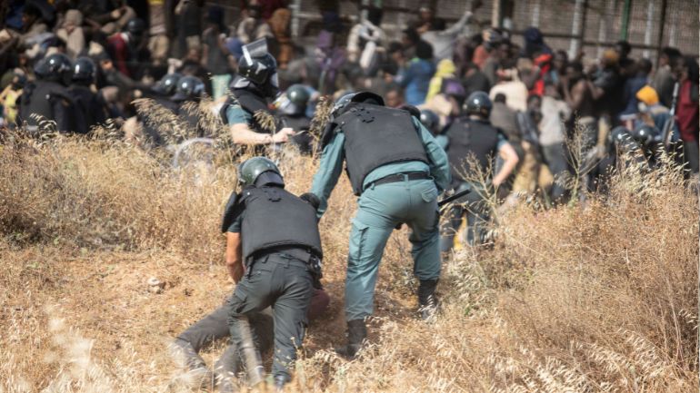 Ισπανία: 23 νεκροί μετανάστες στον θύλακα της Μελίγια Ισπανία: 23 νεκροί μετανάστες στον θύλακα της Μελίγια