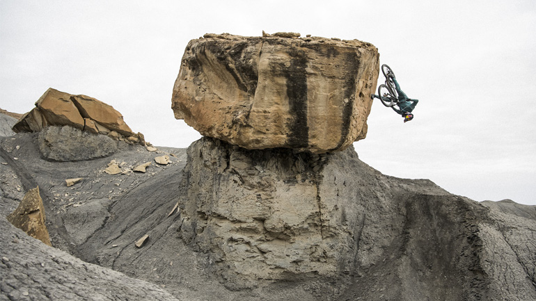 Ο Brandon Semenuk ενώνει την τέχνη με την τελειότητα στο «Better Late»