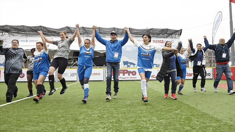 ΠΣΑΤ και Εθνική Αστέγων βάζουμε… γκολ στη φτώχεια