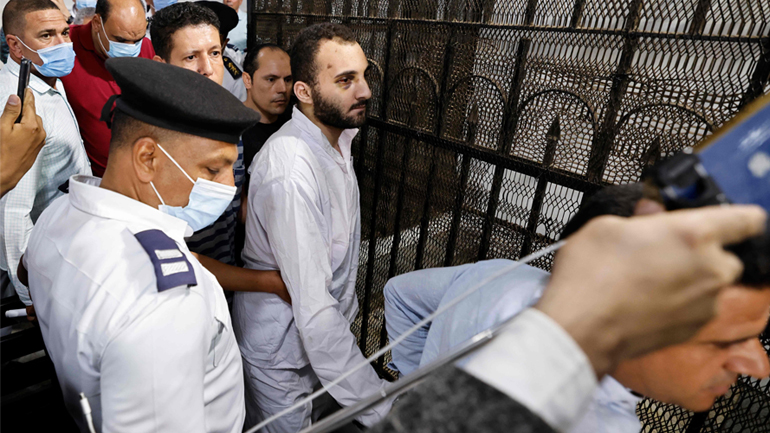 Καταδικάστηκε σε θάνατο νεαρός Αιγύπτιος που σκότωσε συμφοιτήτριά του