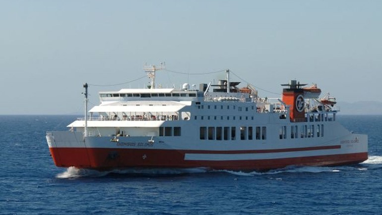 Πειραιάς: Τραυματισμός ναυτικού από εμπλοκή κάβου