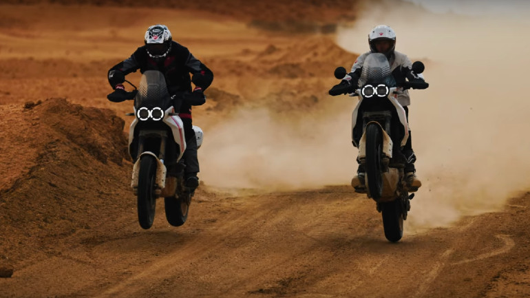 Η Ducati DesertX ταξιδεύει στην Τυνησία