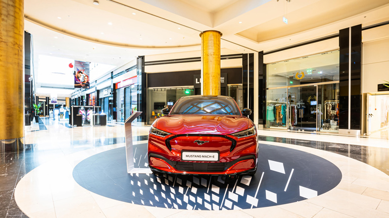 Η συναρπαστική Ford Mustang Mach-E στο «Golden Hall»