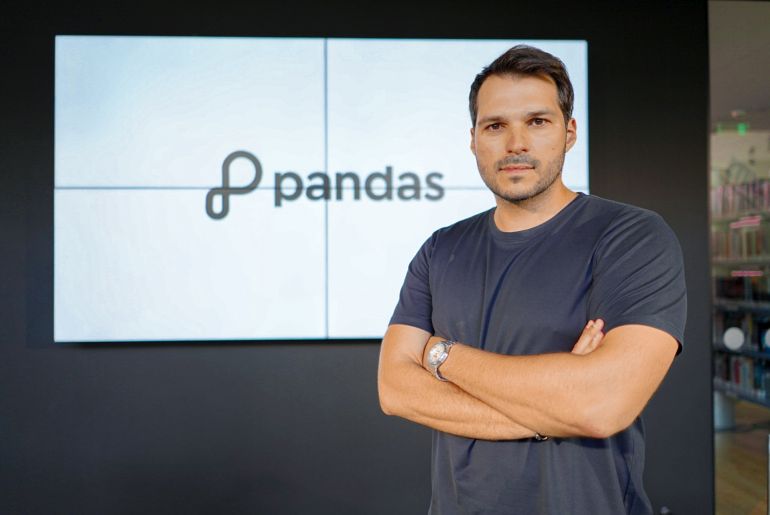 Ο Φάνης Κουτουβέλης, Ιδρυτής και CEO της Pandas
