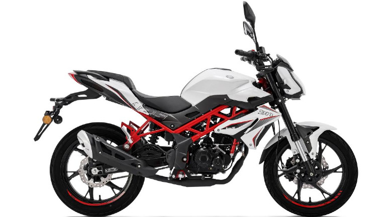 Το χαρακτηριστικό κόκκινο πλαίσιο παραμένει με φρεσκάρισμα στα γραφικά και τους χρωματισμούς.