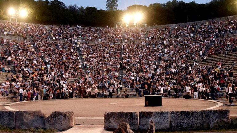 Τι θα δούμε στην Επίδαυρο: Αντίστροφη μέτρηση για την έναρξη των φετινών παραστάσεων