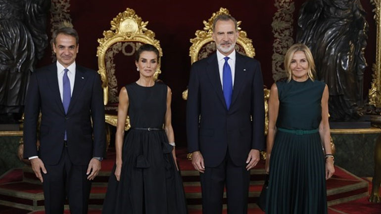 Μαρέβα Μητσοτάκη: Κομψή εμφάνιση στο δείπνο των ηγετών του NATO στο Παλάτι της Ισπανίας