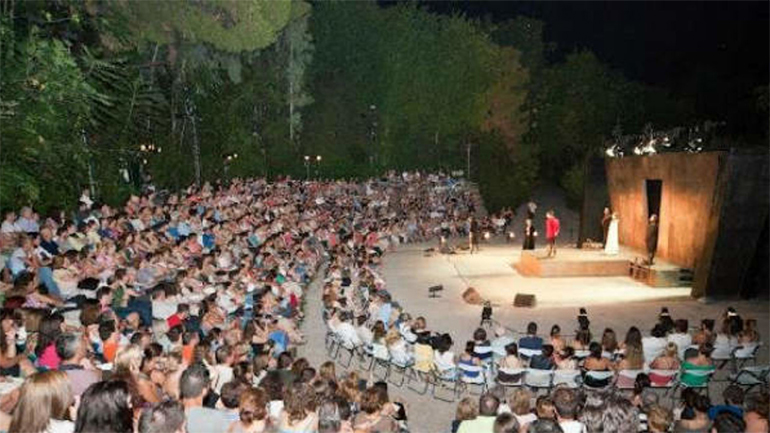 «Passport – Στην προκυμαία της Σμύρνης»: Μια παράσταση μνήμης για τη Μικρασιατική Καταστροφή στη Ρεματιά