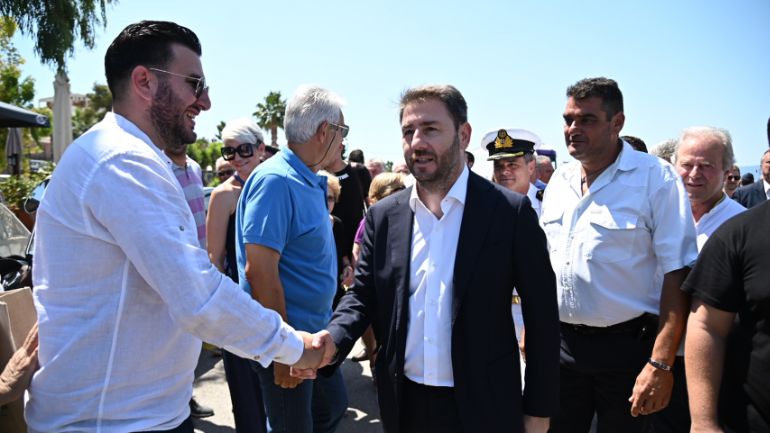 Ανδρουλάκης στη Βόρεια Εύβοια: Πληρώσατε ακριβά το επιτελικό χάος του κ. Μητσοτάκη