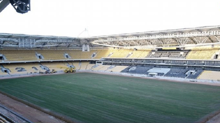 Μπήκε ο χλοοτάπητας στην «Αγιά-Σοφιά OPAP Arena»