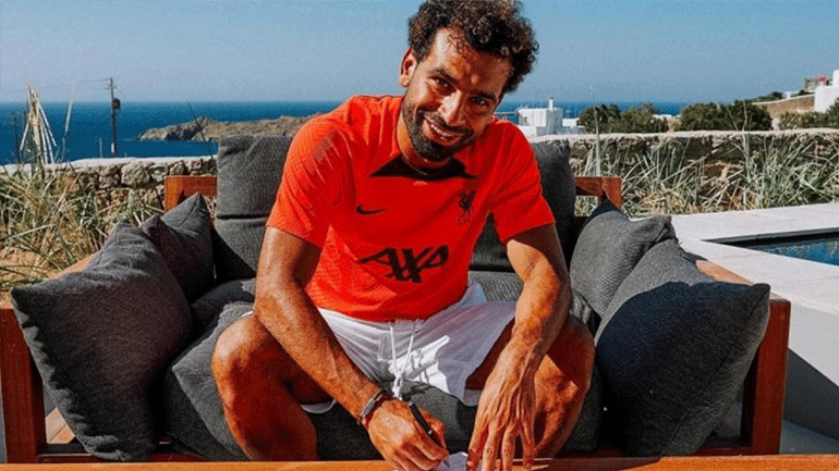 Νέο συμβόλαιο με την Λίβερπουλ υπέγραψε ο Σαλάχ