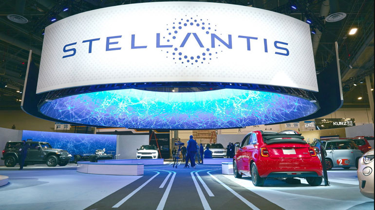 Stellantis: «Ολόκληρη η αυτοκινητοβιομηχανία θα καταρρεύσει αν δεν φθηνύνουν τα ηλεκτρικά»