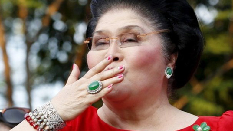 Η Ιμέλντα δεν φέρνει μόνο σε… Φιλιπινέζα!