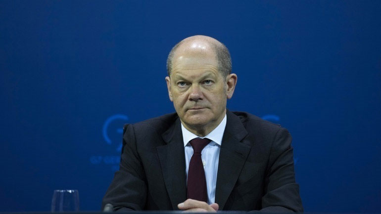 Σολτς: «Εκρηκτική ύλη» για την κοινωνία ο πληθωρισμός και το κόστος της ενέργειας