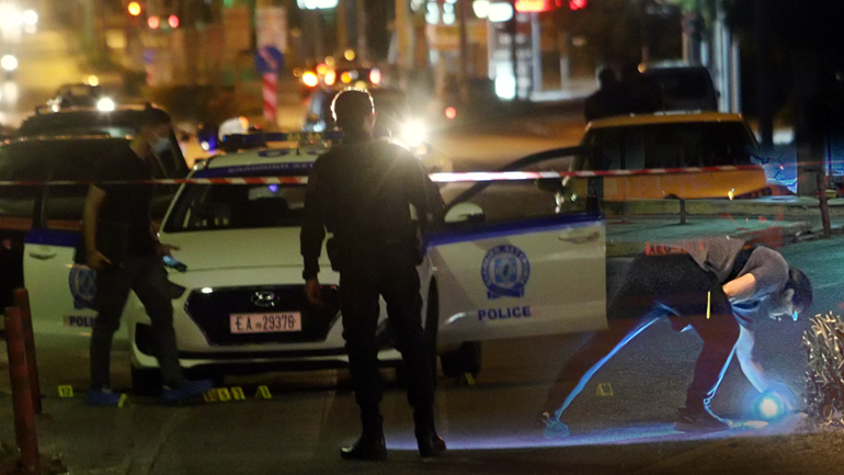 Αιματηρό θρίλερ με 3 νεκρούς και 3 τραυματίες στην Αττική