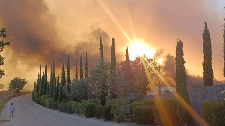 Πυρκαγιά σε ξενοδοχειακό συγκρότημα στο Κρανίδι Αργολίδας Πυρκαγιά σε ξενοδοχειακό συγκρότημα στο Κρανίδι Αργολίδας