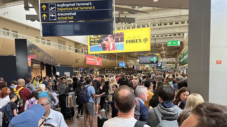 Handelsblatt: Χάος στα ευρωπαϊκά αεροδρόμια – Όχι όμως στην Ελλάδα