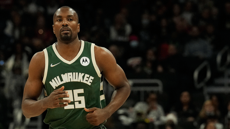 NBA: Στους Μπακς και τη σεζόν 2022-23 ο Ιμπάκα