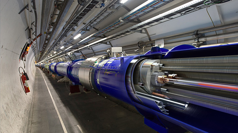 Επαναλειτουργεί επίσημα μετά από τρία χρόνια ο αναβαθμισμένος πια μεγάλος επιταχυντής του CERN